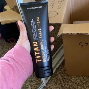 Men’s titan shave cream
